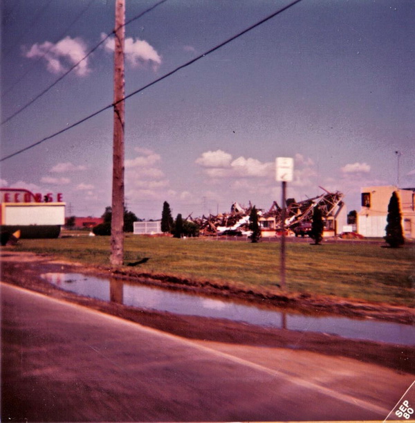 Ecorse Drive-In Theatre - From Michigan Driveins (newer photo)